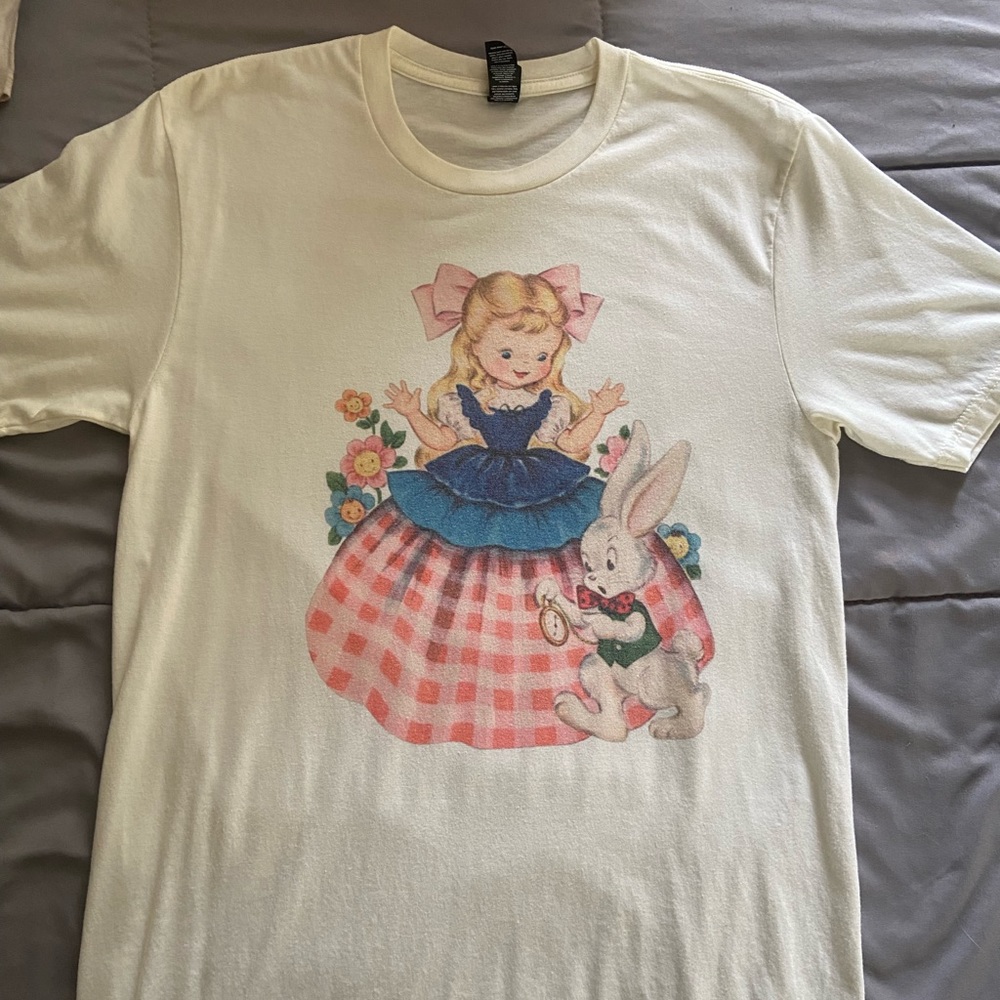 Women’s tee shirt